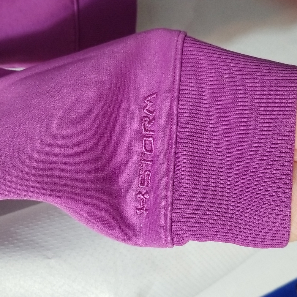 Under Armour Pullover - image 7